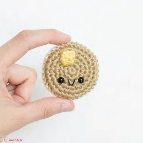 Мини амигуруми — игрушки крючком: вишенки, мышка, блинчик, воздушный шар и яйцо 5