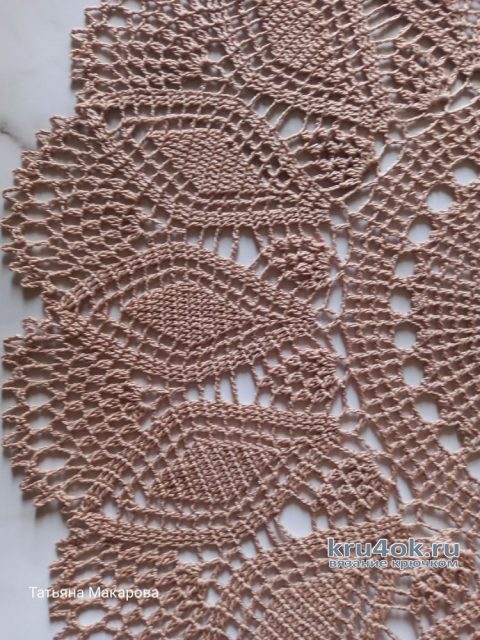Ажурная салфетка цвета капучино. Работа Татьяны Макаровой вязание и схемы вязания