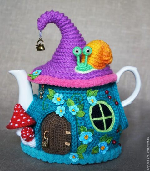 Грелка на чайник "Сказочный домик", вязание для уютного дома