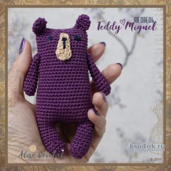 Вязанный мишка Teddy Miguel. Работа Alise Crochet