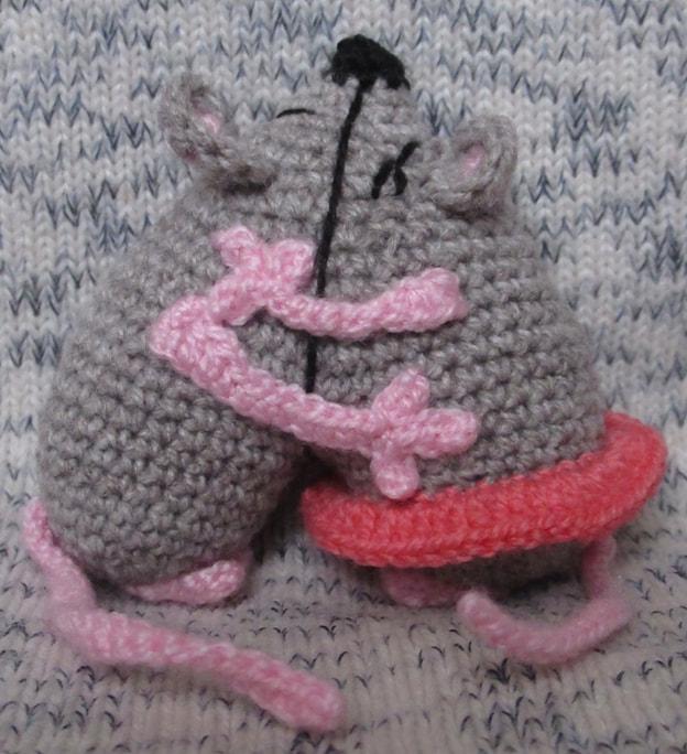 Амигуруми влюблённые мышата крючком