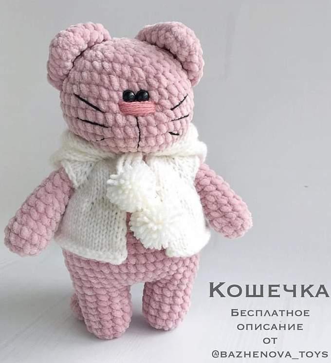 Амигуруми кошечка в кофточке крючком